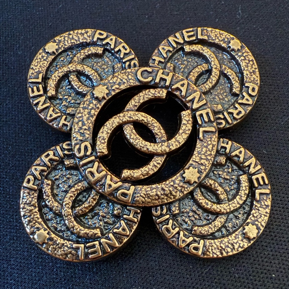 Clover Flower Antique Gold Brooch